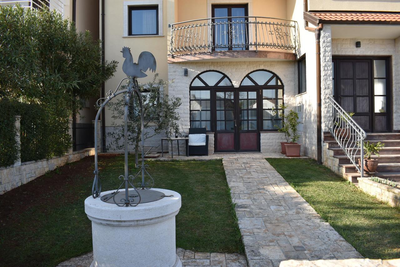 Apartments Ante Rovigno Esterno foto